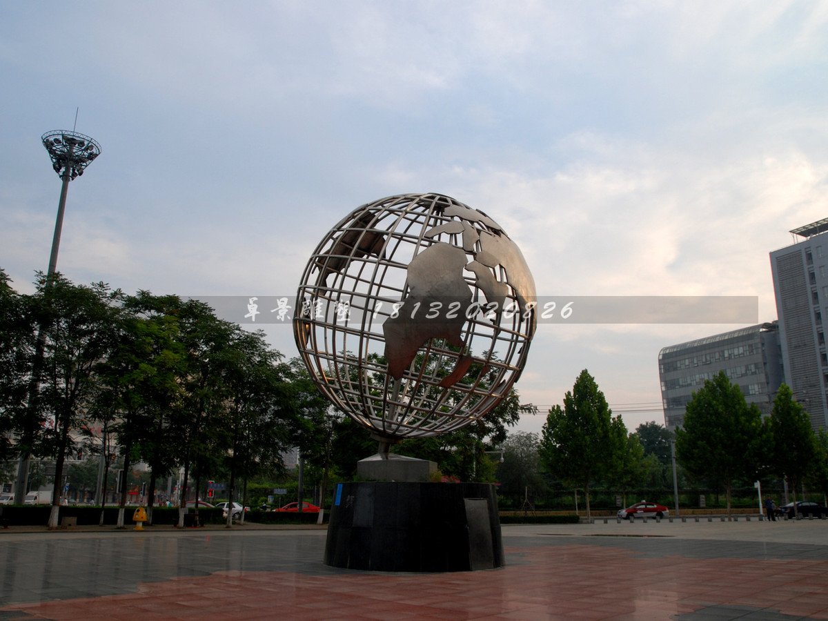 不銹鋼地球雕塑,旋轉地球儀雕塑