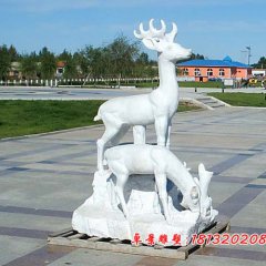 小鹿石雕，廣場(chǎng)小鹿石雕