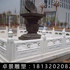 日晷銅雕,廣場日晷銅雕