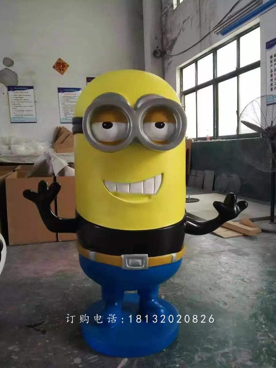 玻璃鋼小黃人,玻璃鋼卡通雕塑