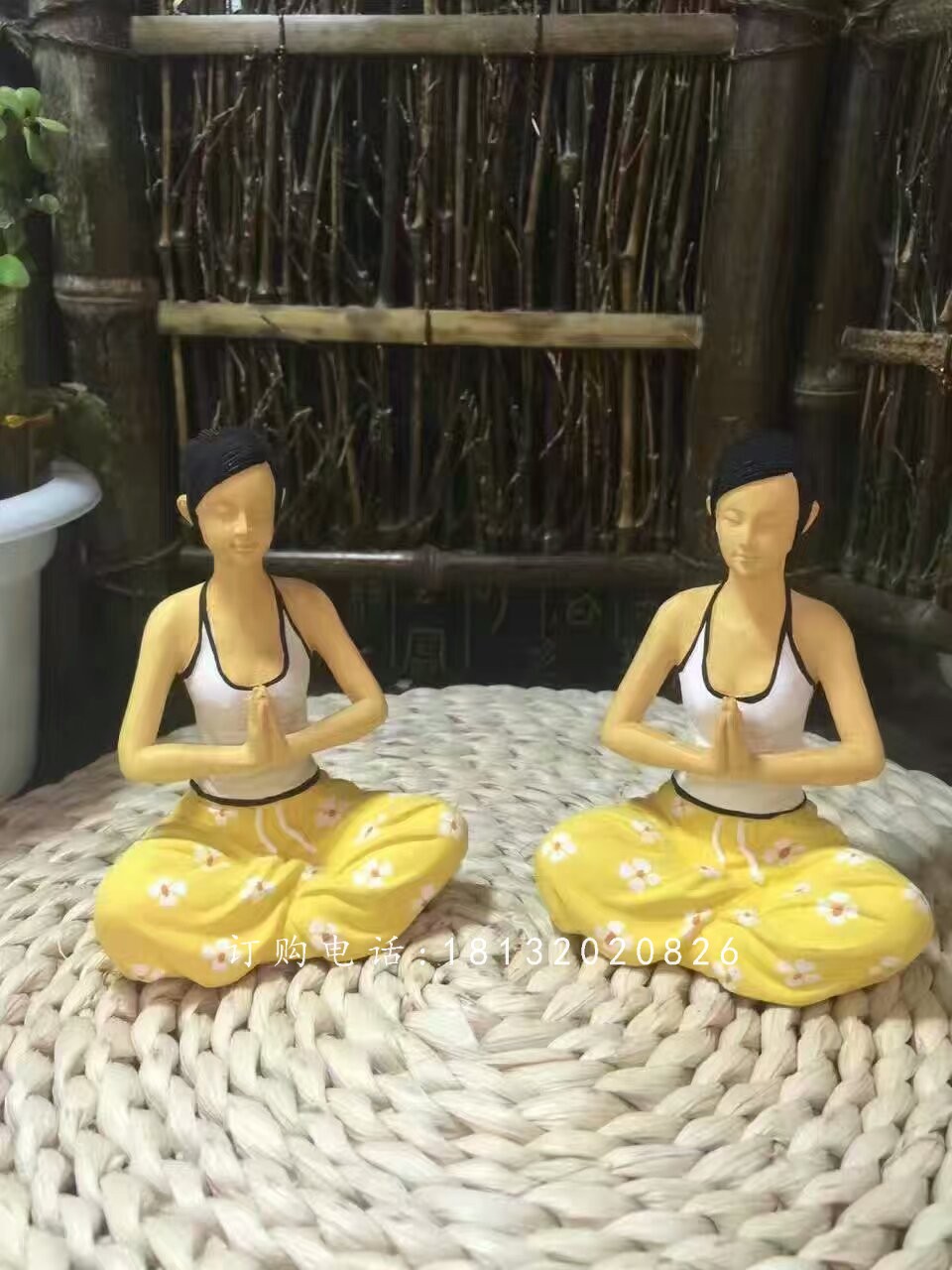 練瑜伽的女孩雕塑,玻璃鋼人物雕塑