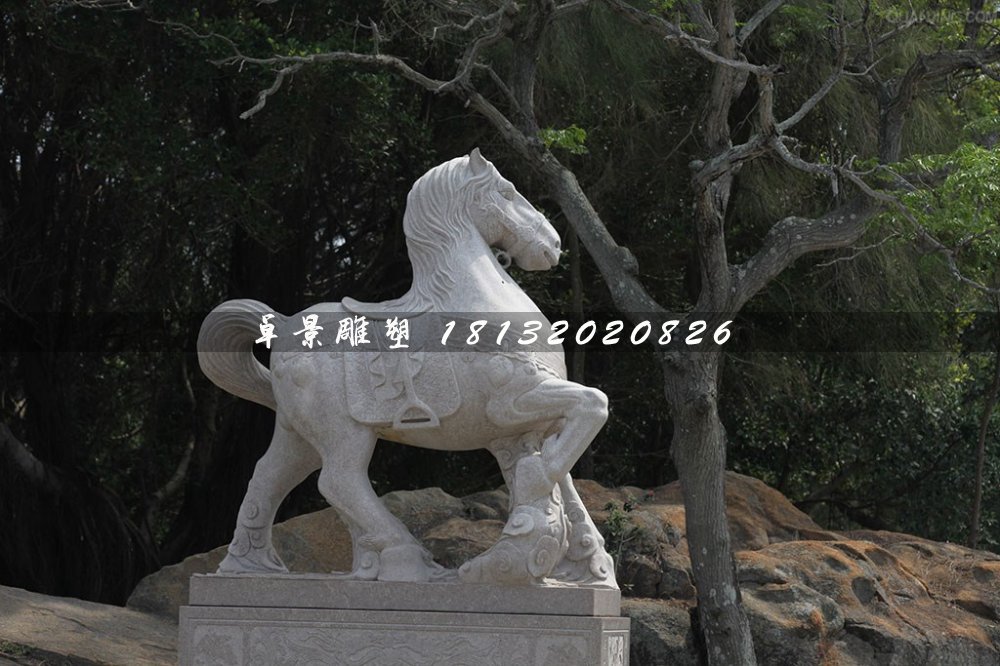 坐騎石雕,公園石雕馬