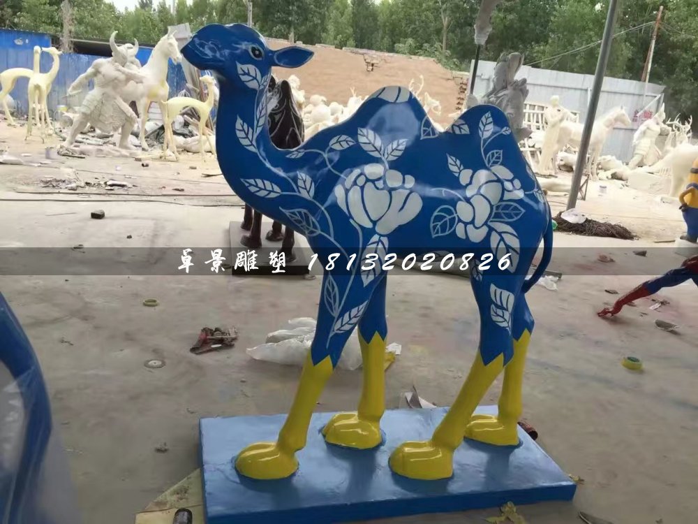彩繪駱駝雕塑,玻璃鋼動物雕塑