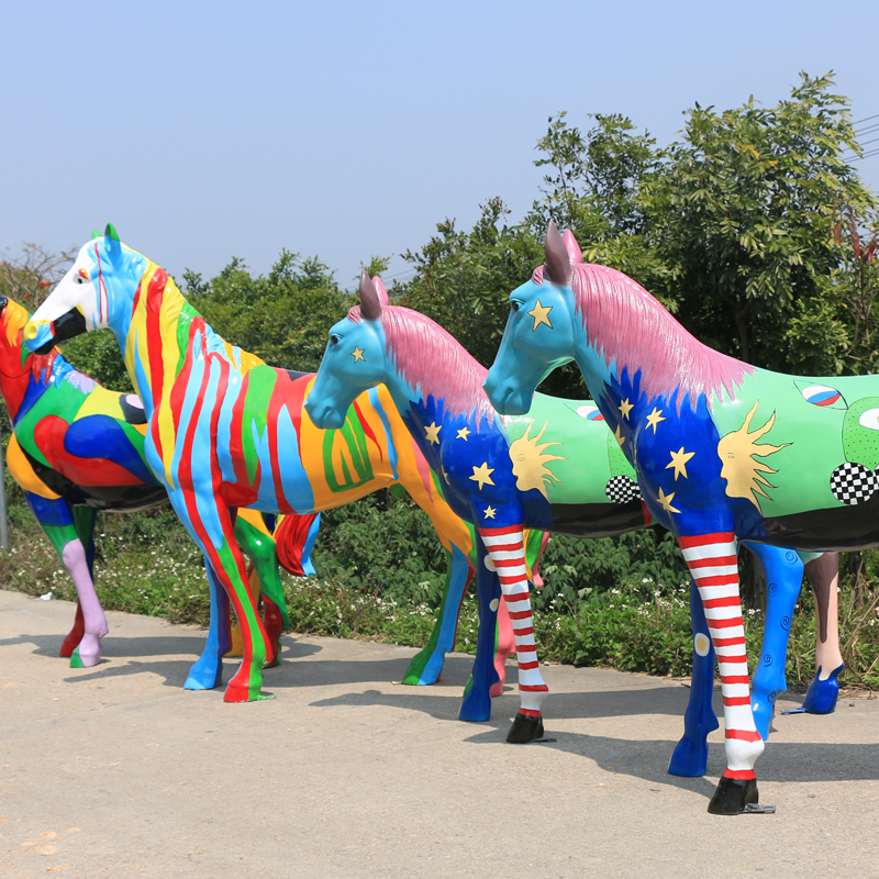 玻璃鋼彩繪馬雕塑,公園擺件 (2)