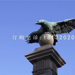 老鷹踩球銅雕，青銅老鷹雕塑