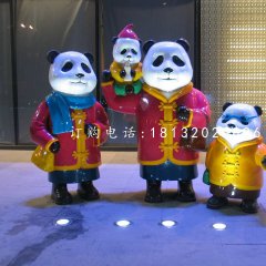 卡通熊貓雕塑，玻璃鋼卡通雕塑