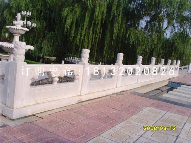 水池石頭圍欄,水池邊石雕擋板