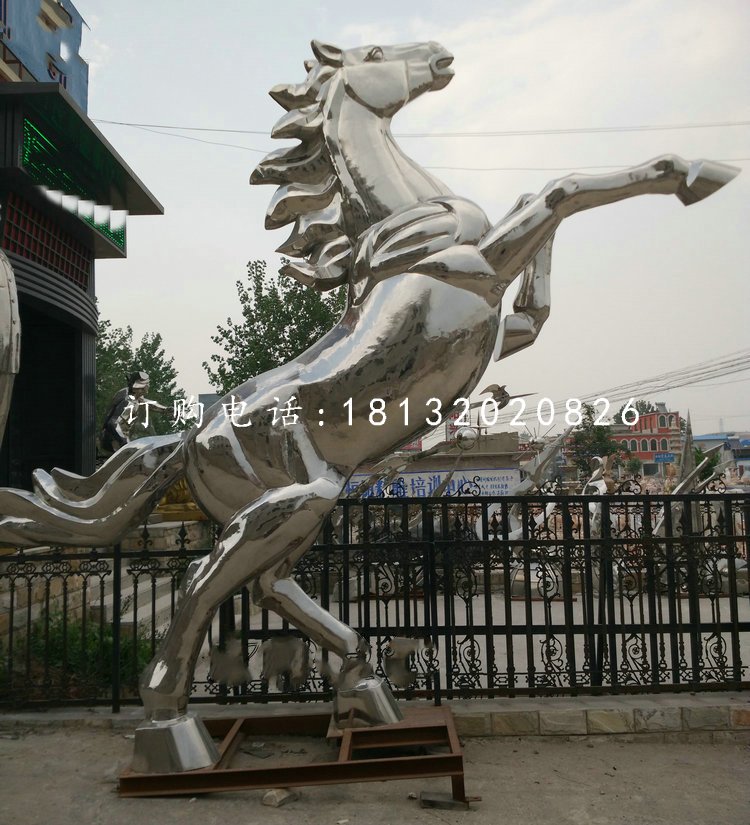 不銹鋼立馬,企業門口雕塑