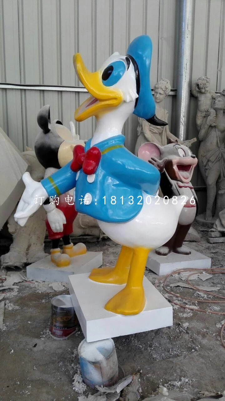 玻璃鋼唐老鴨雕塑,卡通迪士尼雕塑