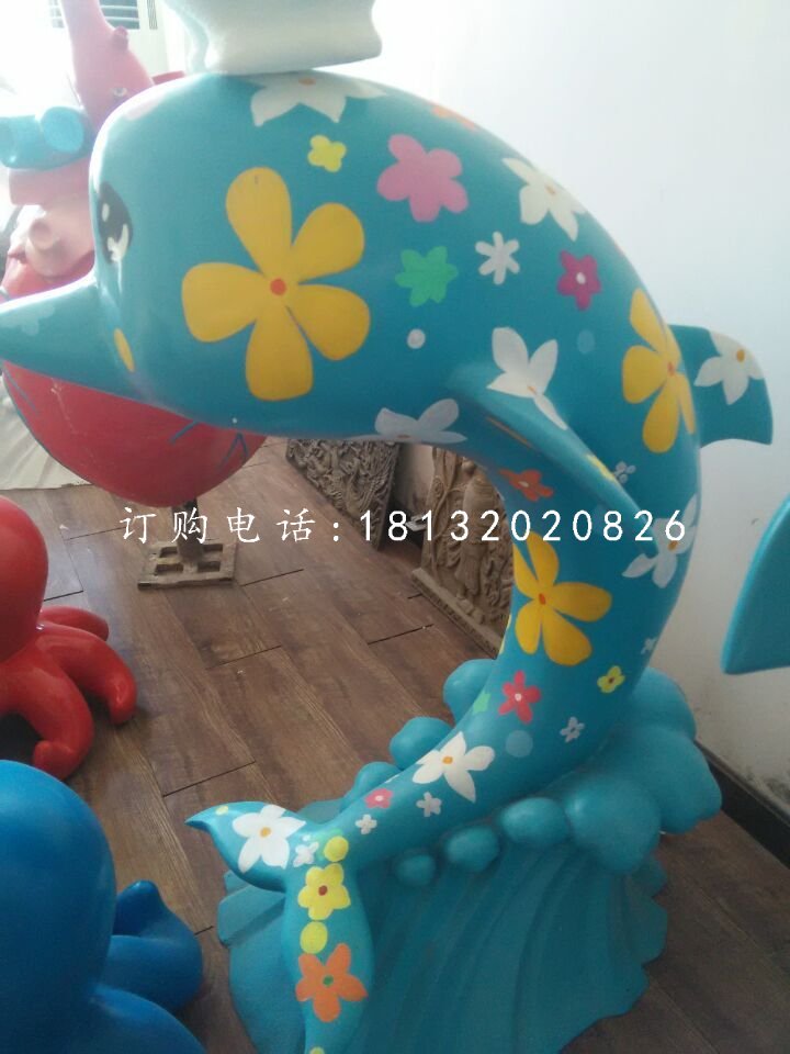 彩繪小海豚雕塑,玻璃鋼動物