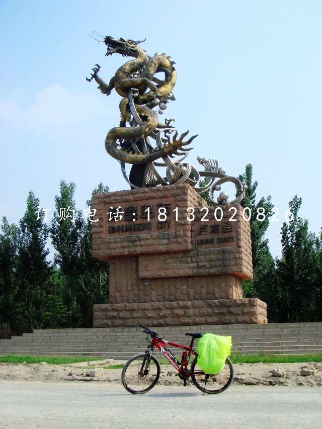 不銹鋼蛟龍出海,城市景觀雕塑