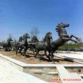 廣場雕塑馬